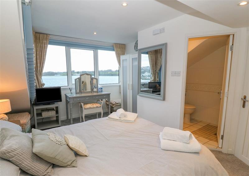 One of the 3 bedrooms at White Sails, Y Felinheli
