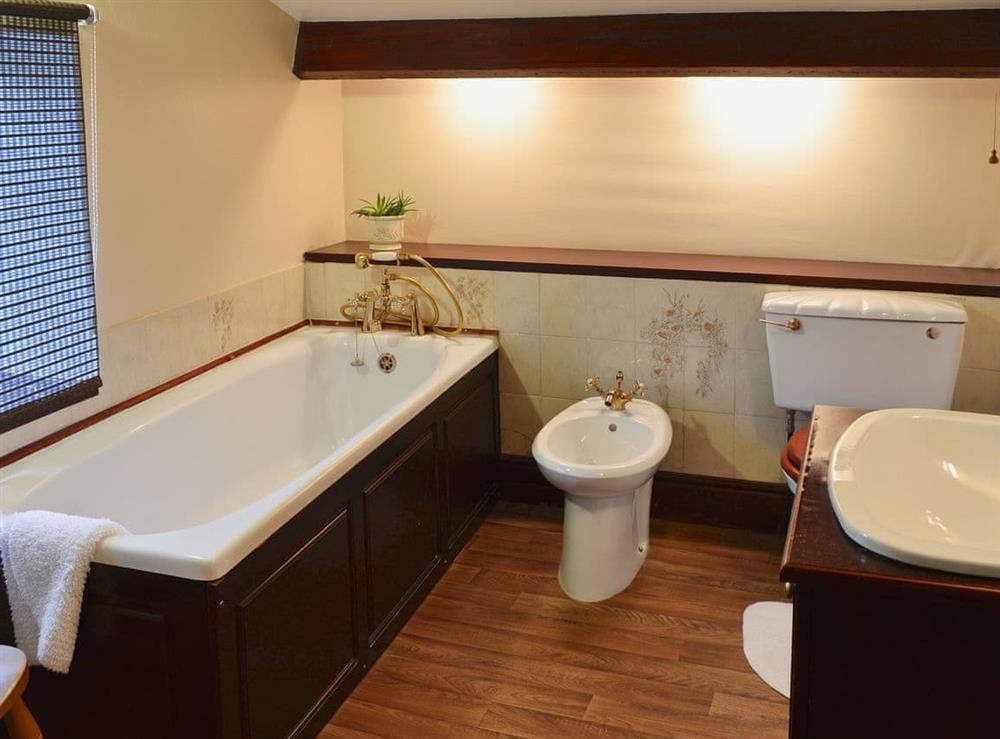 Bathroom at White Towers in Caernarfon, Gwynedd