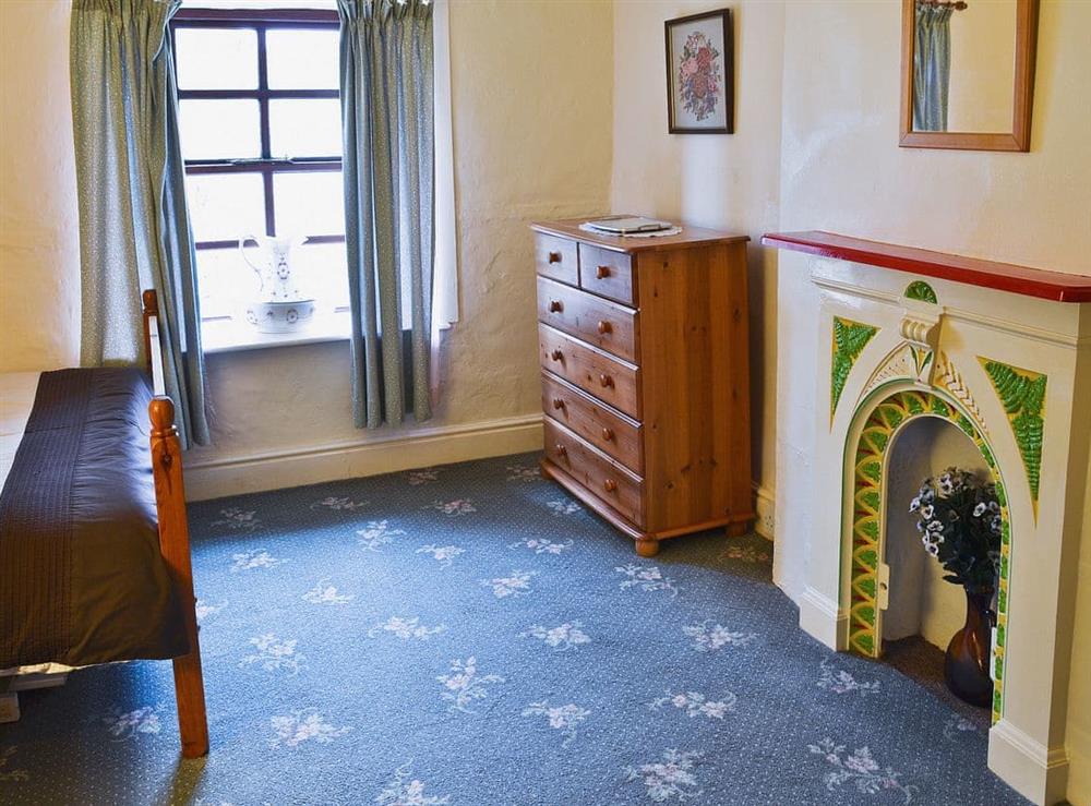 Double bedroom (photo 3) at White Towers in Caernarfon, Gwynedd