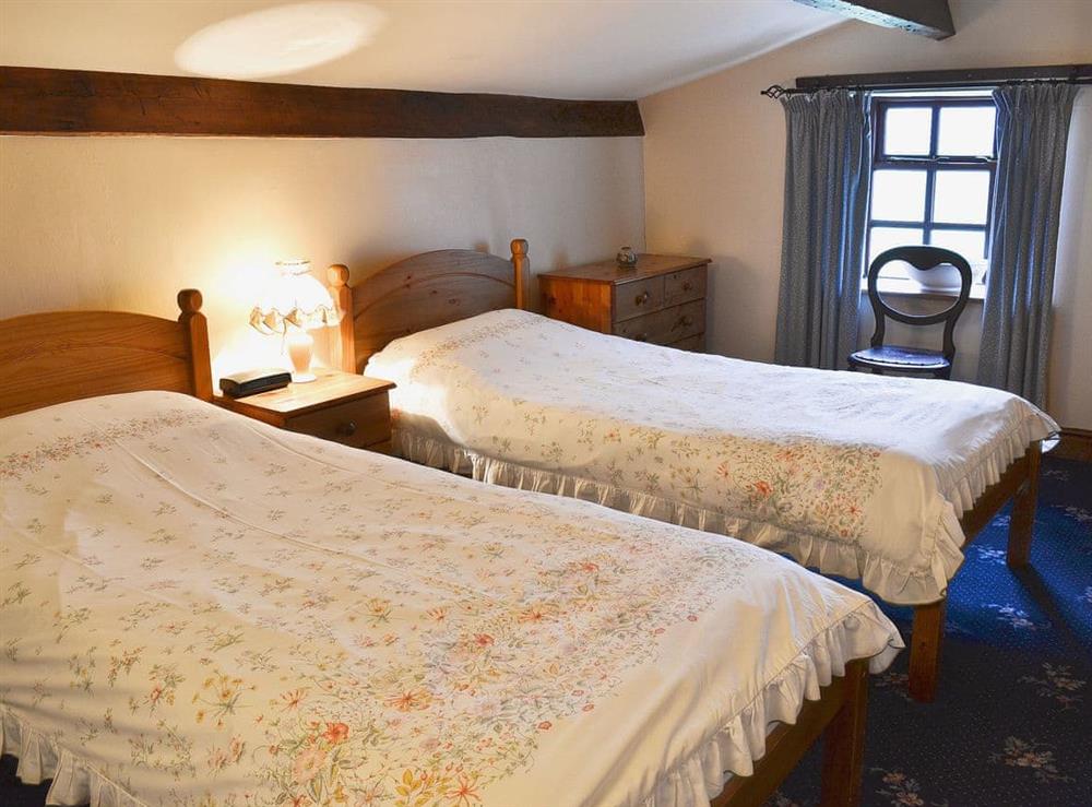 Twin bedroom at White Towers in Caernarfon, Gwynedd