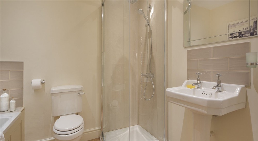 The third bedroom en-suite (photo 2) at Whitefields Cottage in Ripon, North Yorkshire