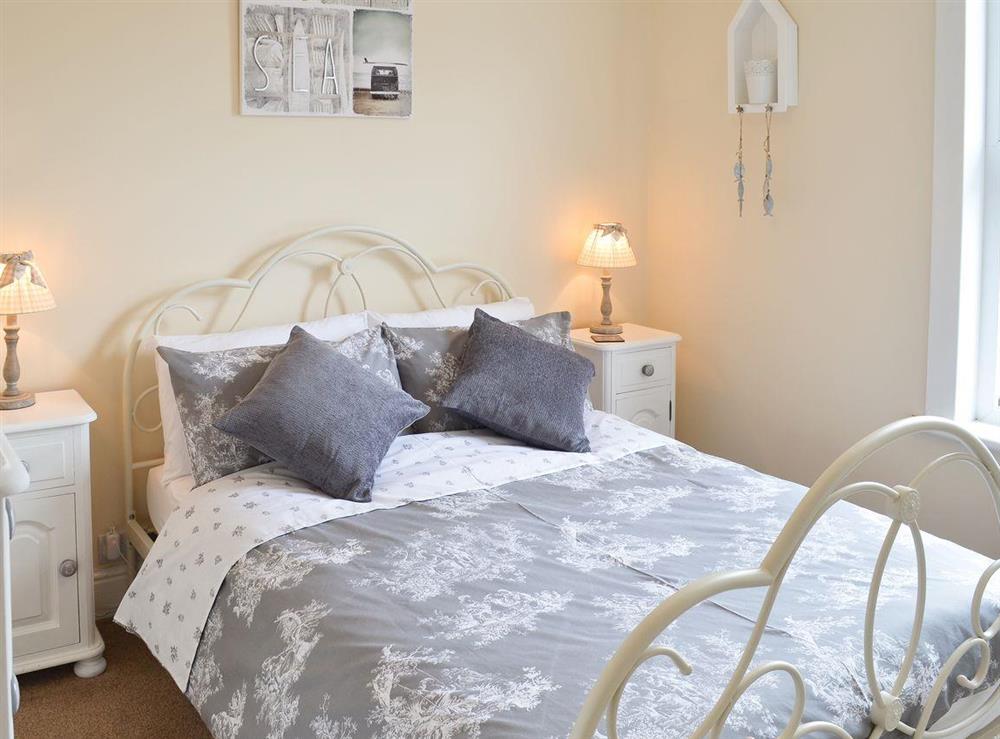 Elegant double bedroom at Whitstables Pearl in Whitstable, Kent
