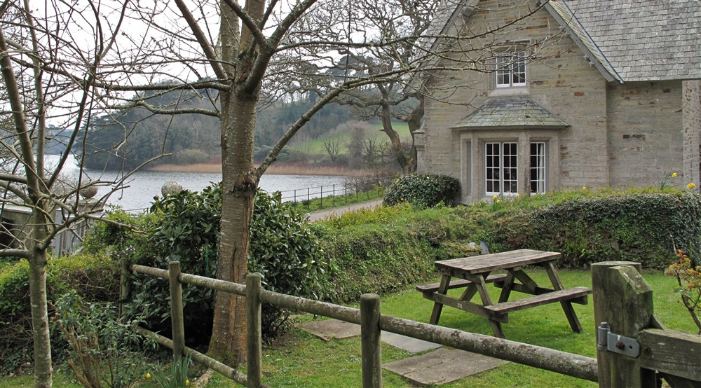 The exterior of Helston Lodge, Cornwall at Whitstone Cottage in Helston, Cornwall
