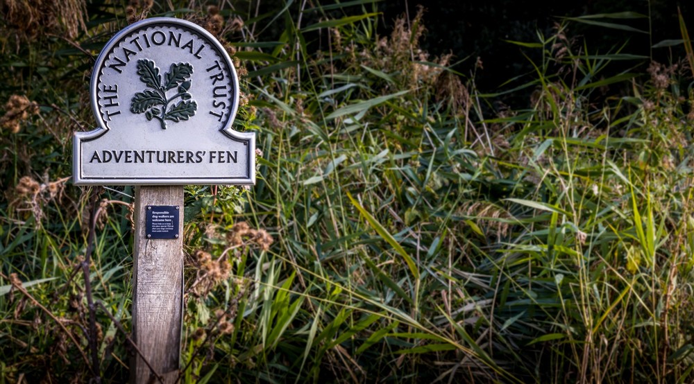 A signpost for one of the trails at Wicken Rose Cottage in Ely, Cambridgeshire