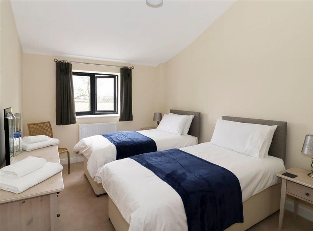 Twin bedroom at Woodland View, 