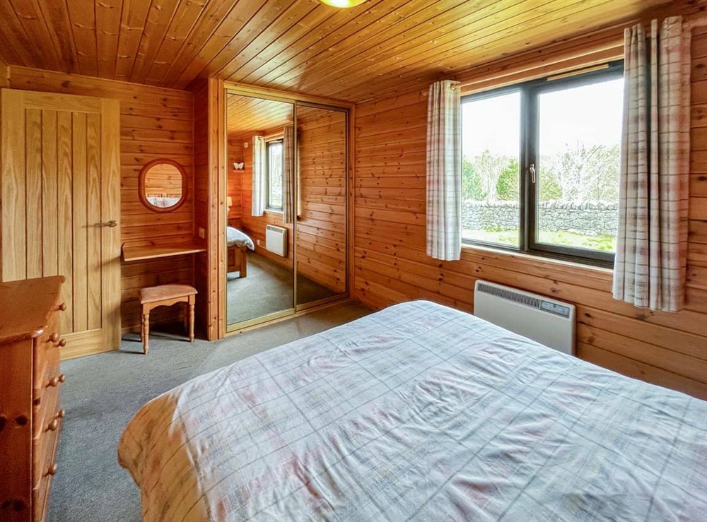 Double bedroom (photo 2) at Wildcat Lodge in Glendrum, Newtonmore, Inverness-Shire