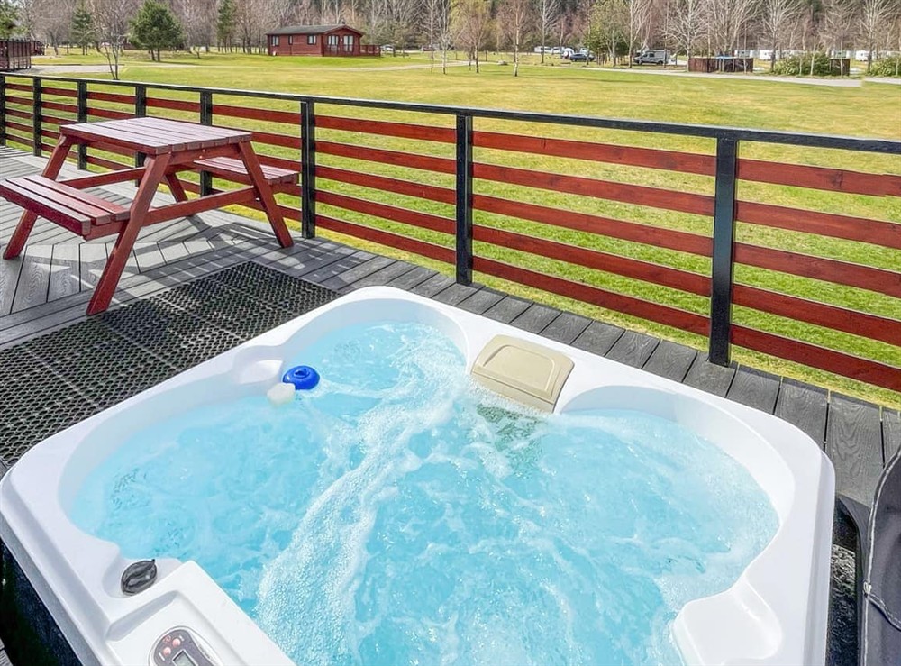 Jacuzzi at Wildcat Lodge in Glendrum, Newtonmore, Inverness-Shire