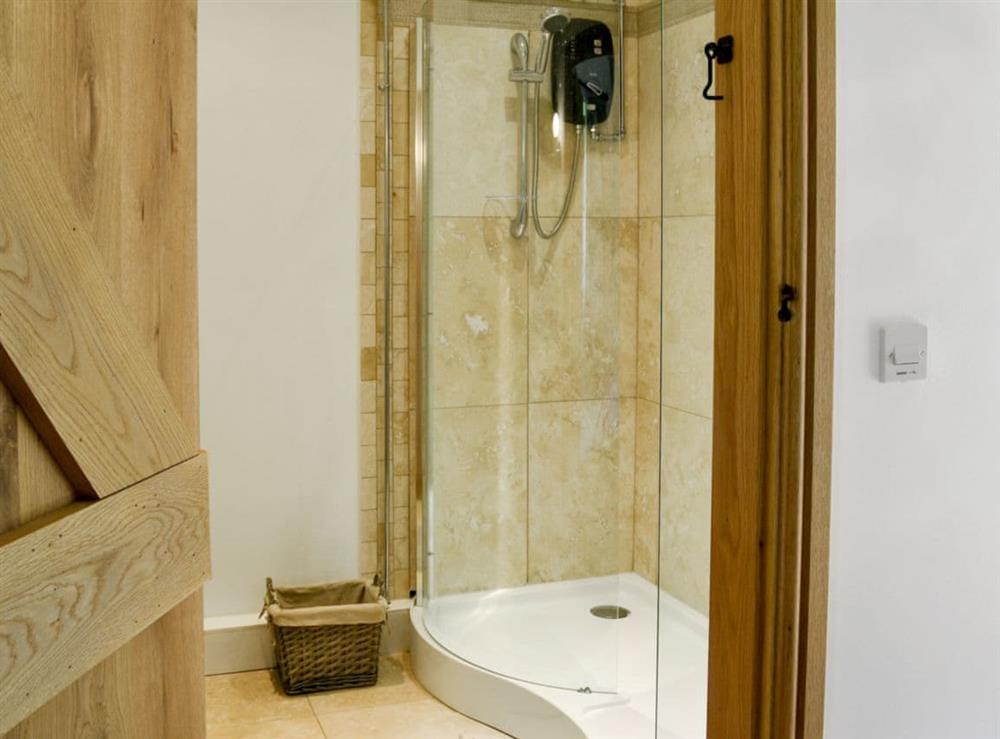 En-suite shower room at Cornflower Cottage, 