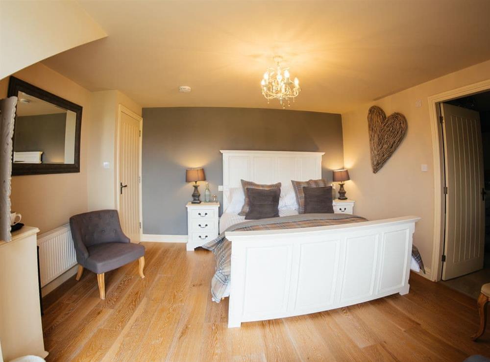 Double bedroom (photo 9) at Willington Lodge in Horsemans Green, Hampshire
