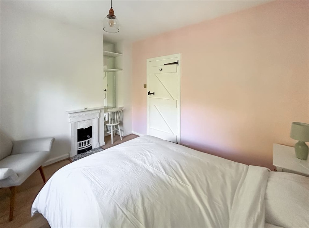 Double bedroom (photo 5) at Willow Cottage in Chichester, West Sussex