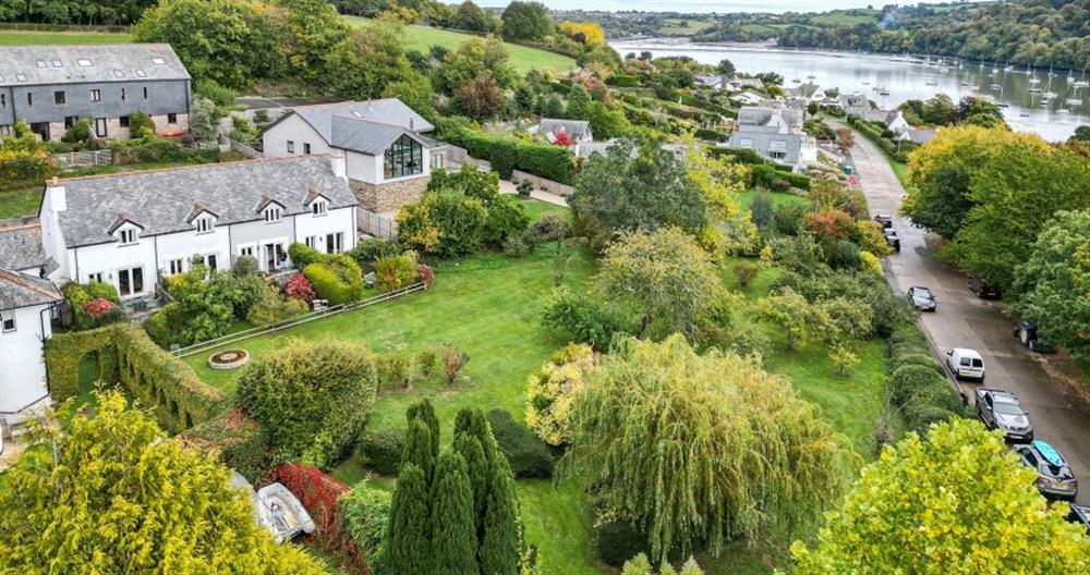 Communal grounds with views towards the Dart at Willow Cottage in Dittisham