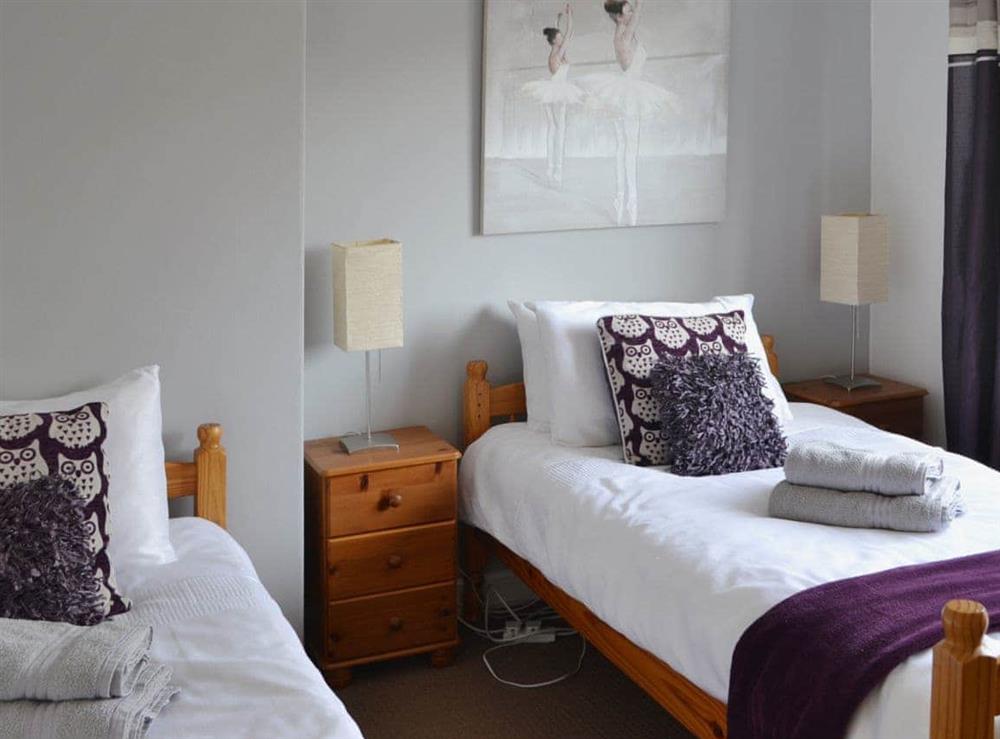 Twin bedroom at Willow Cottage in Warkworth, Northumberland