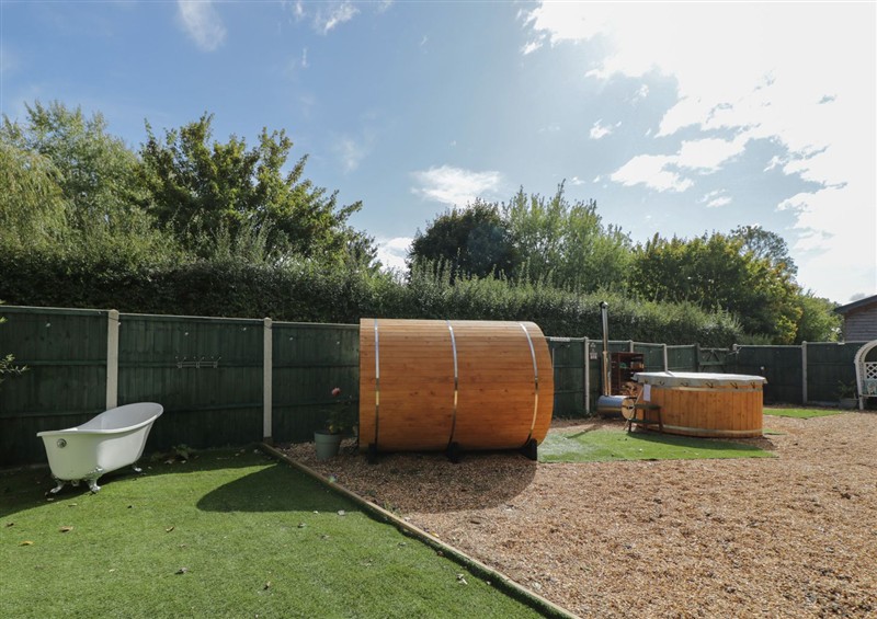 Enjoy the garden (photo 4) at Willow Cottage, Whiteparish