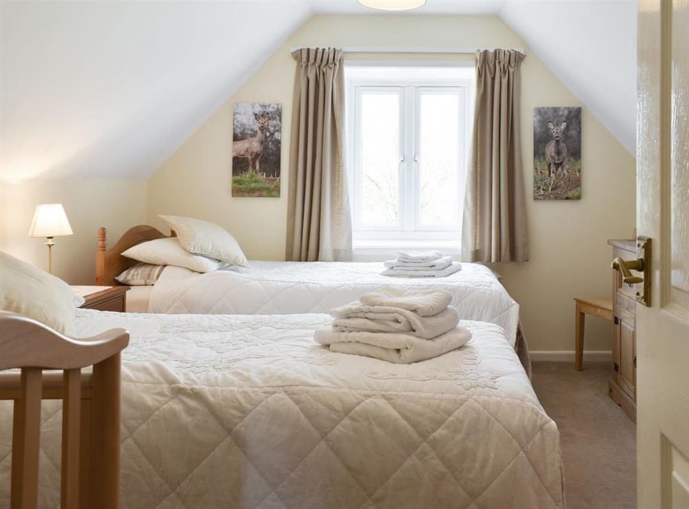 Twin bedroom at Willow Farm Cottage in Wincanton, Somerset