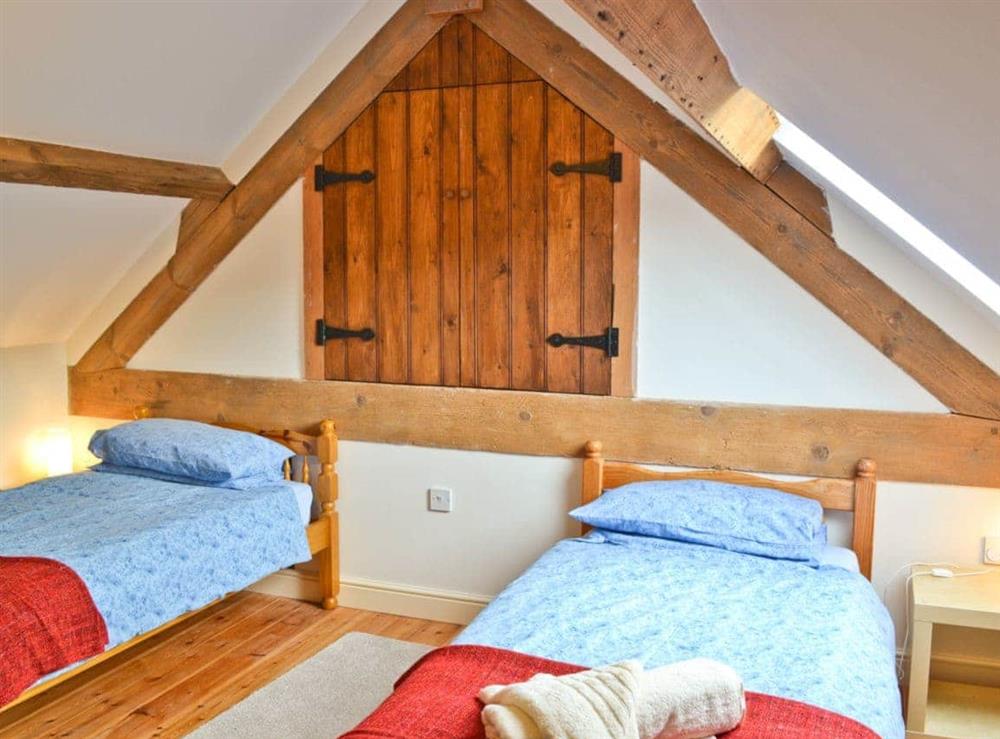 Twin bedroom at The Cobbles, 
