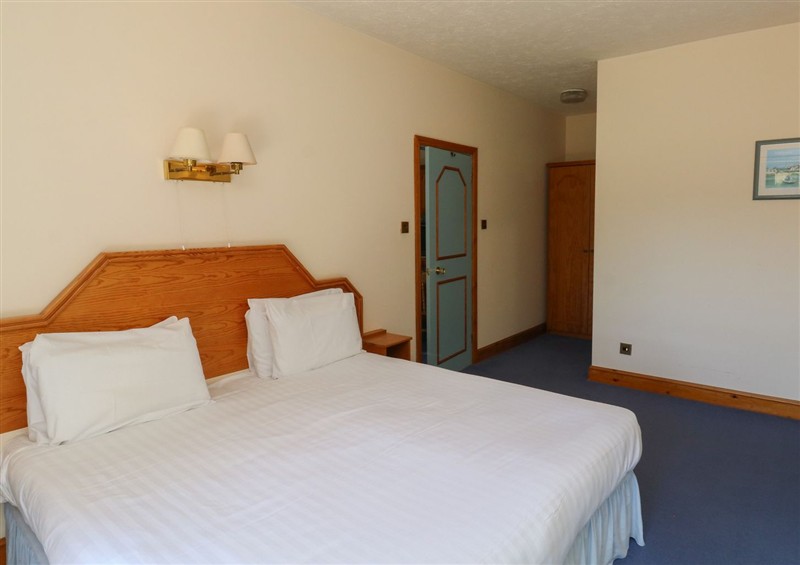 A bedroom in Willow (photo 3) at Willow, Kingsteignton