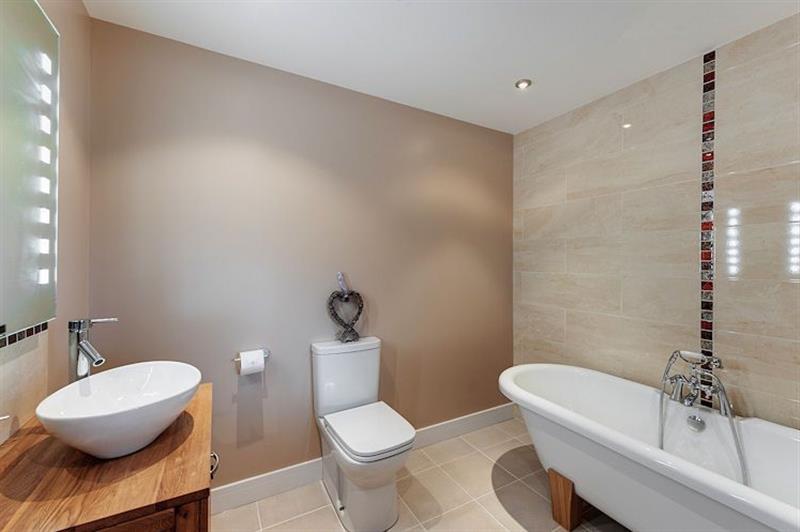 Bathroom at Willow Lodge - South View Lodges, Exeter, Devon