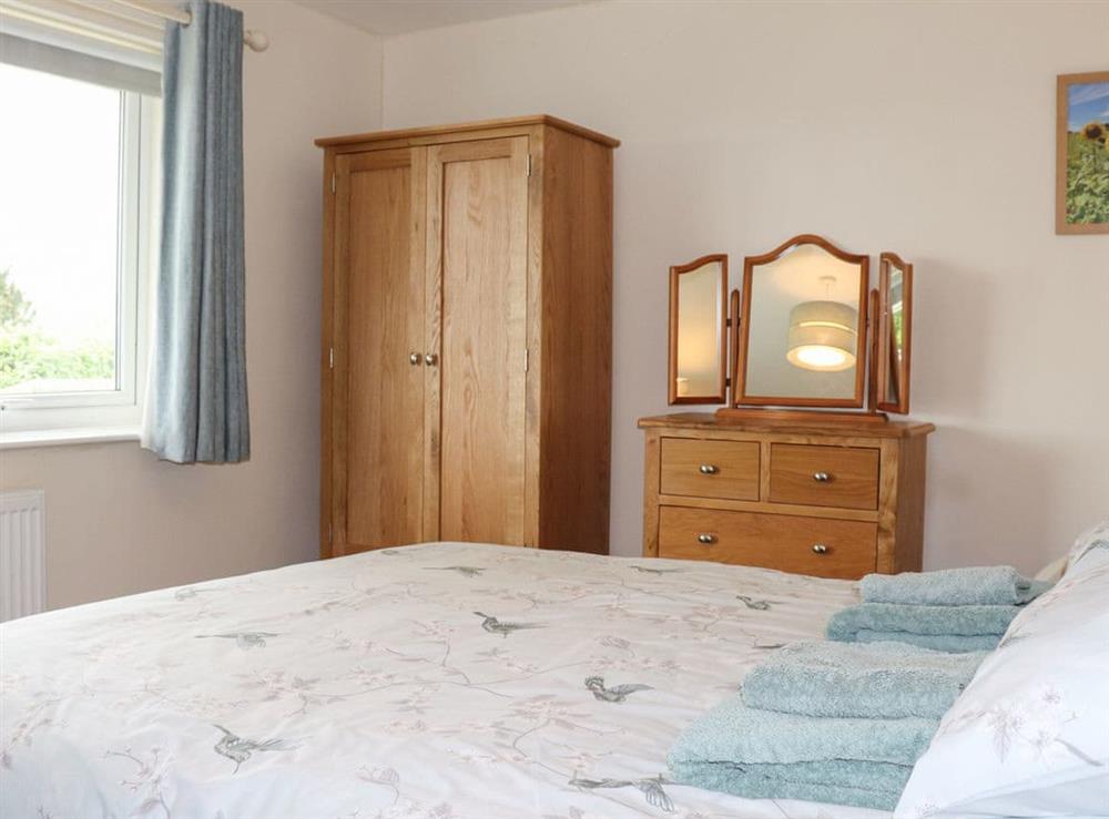 Double bedroom at Willow-Oak in Seaview, near Ryde, Isle of Wight
