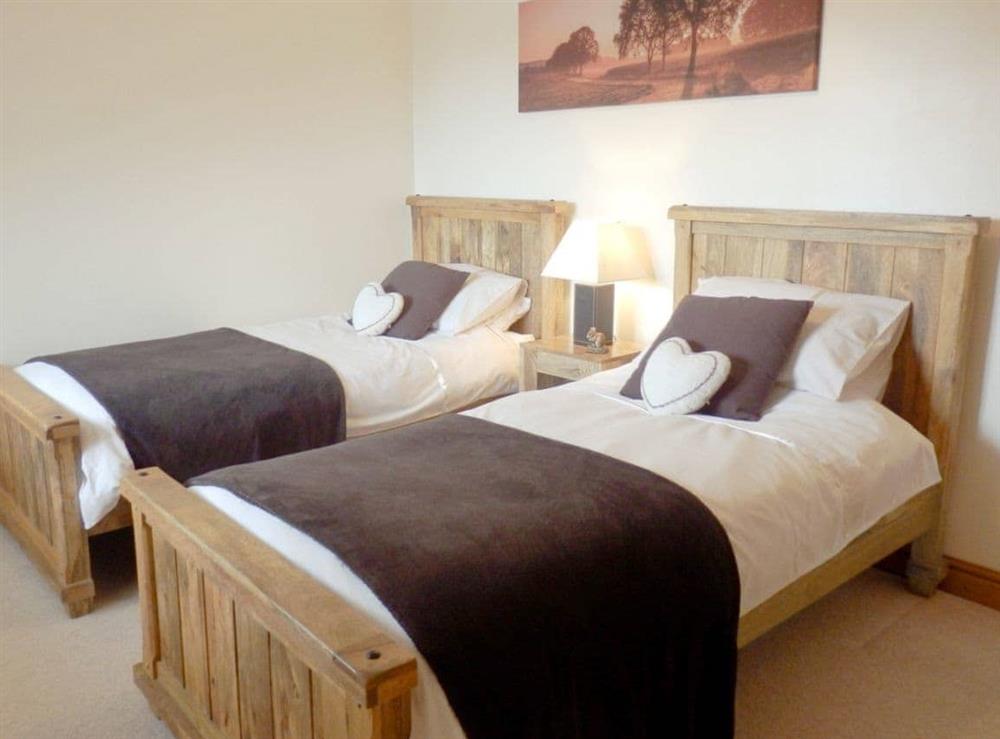Twin bedroom at Willow Pool House in Kessingland, near Lowestoft, Suffolk