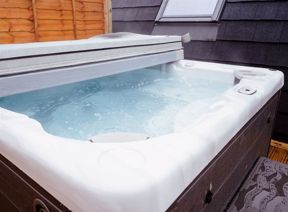 Hot tub at Willow in Stewarton, Ayrshire