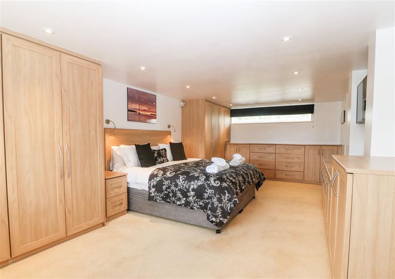 A bedroom in Willoway at Willoway, Benllech