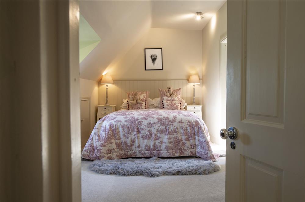 Bedroom three with a 5’ king-size bed  at Willowgarth House, Northallerton, North Yorkshire