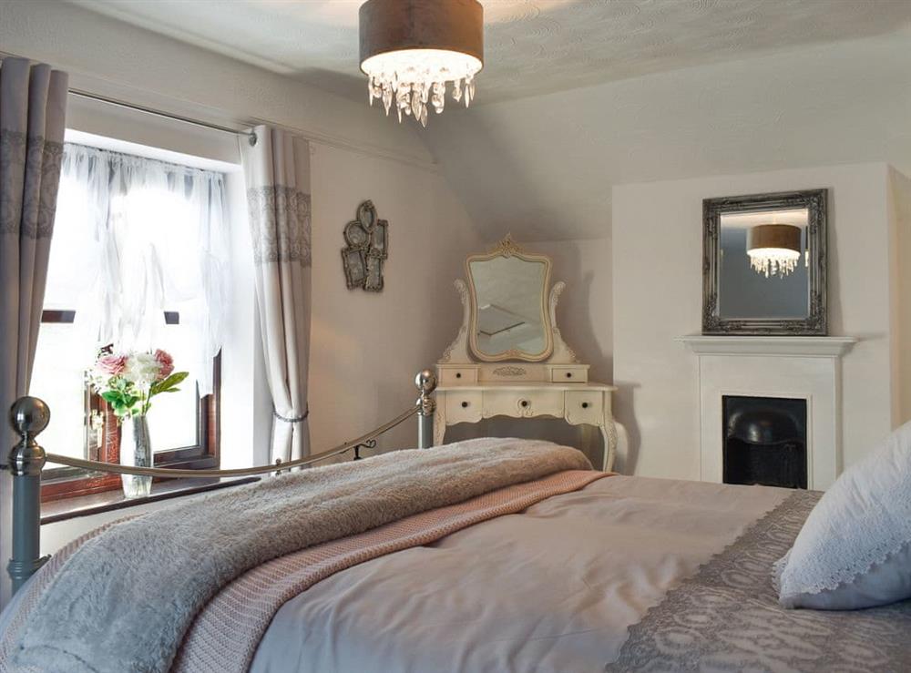 Relaxing double bedroom at Wilma Cottage in Geldeston, near Beccles, Suffolk