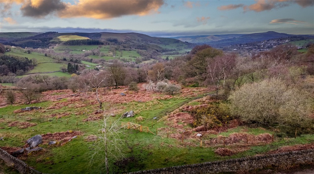 The area surrounding the Greenwood Farm cottages, Derbyshire (photo 2) at Wilson Farmhouse in Hope Valley, Derbyshire