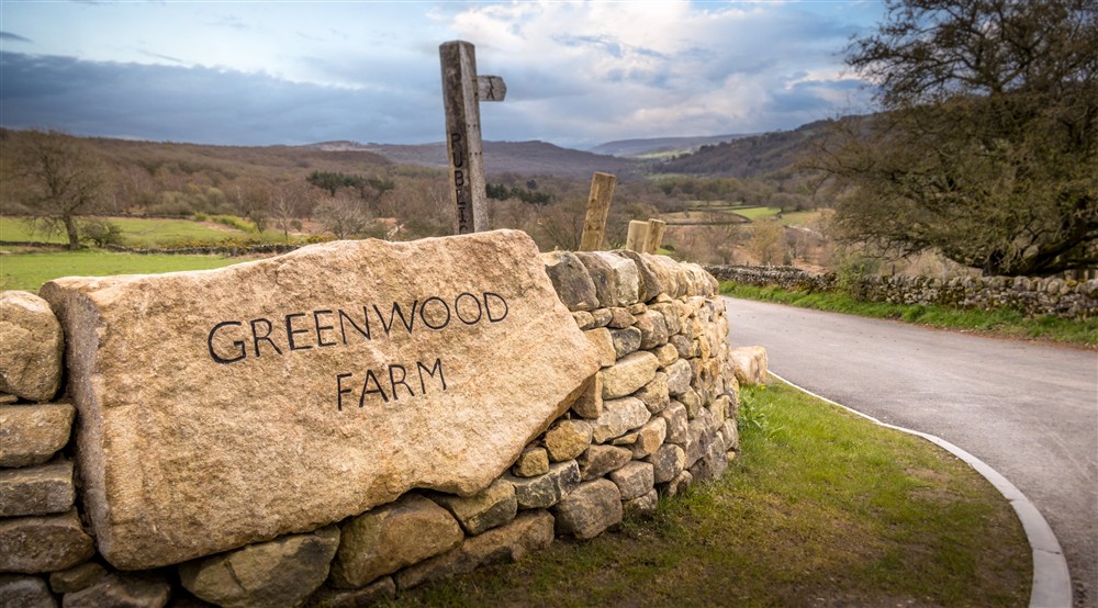 The area surrounding the Greenwood Farm cottages, Derbyshire (photo 3) at Wilson Farmhouse in Hope Valley, Derbyshire