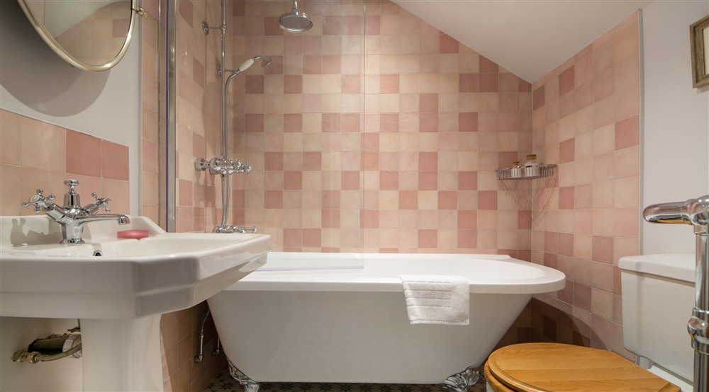 The second bathroom at Wilson Farmhouse in Hope Valley, Derbyshire