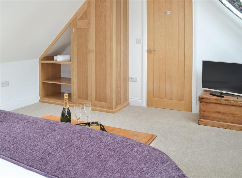 Lovely double bedroom with ample storage at Windmill Barn in Windmill Hill, near Hailsham, East Sussex