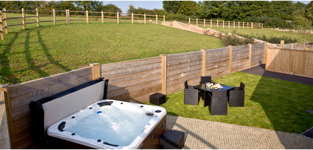 Outdoor hot tub