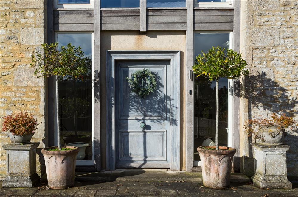 Inviting entrance to Windrush, Elkstone, Cheltenham