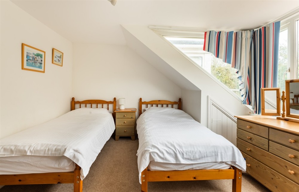 A bedroom in Windward House (photo 2) at Windward House in Salcombe