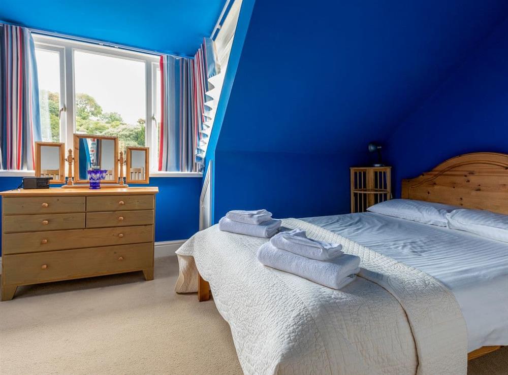 Comfortable double bedroom (photo 2) at Windward House in Salcombe, Devon