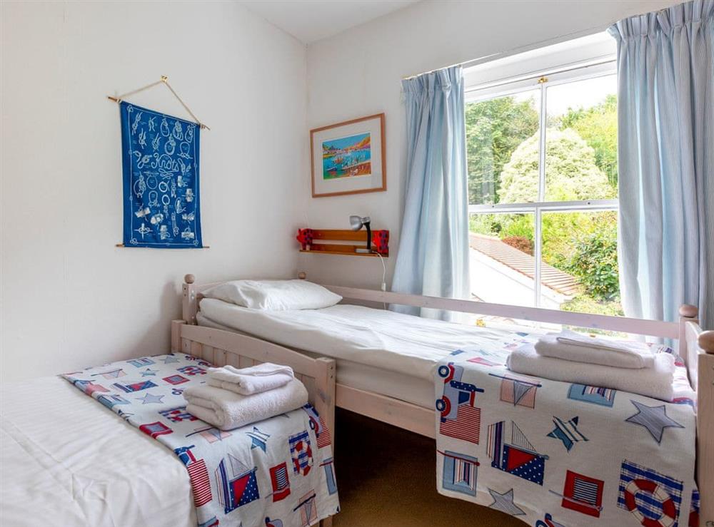 Twin bedroom (photo 3) at Windward House in Salcombe, Devon