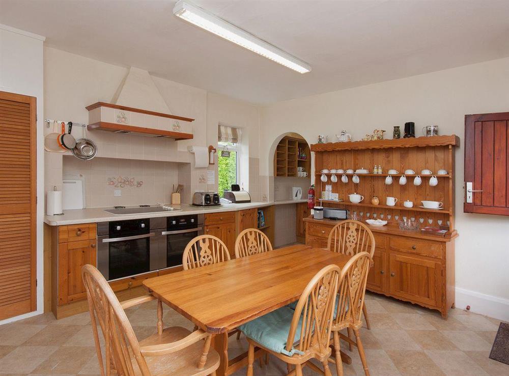Large family kitchen/diner at Windy Heath in Salcombe, Devon