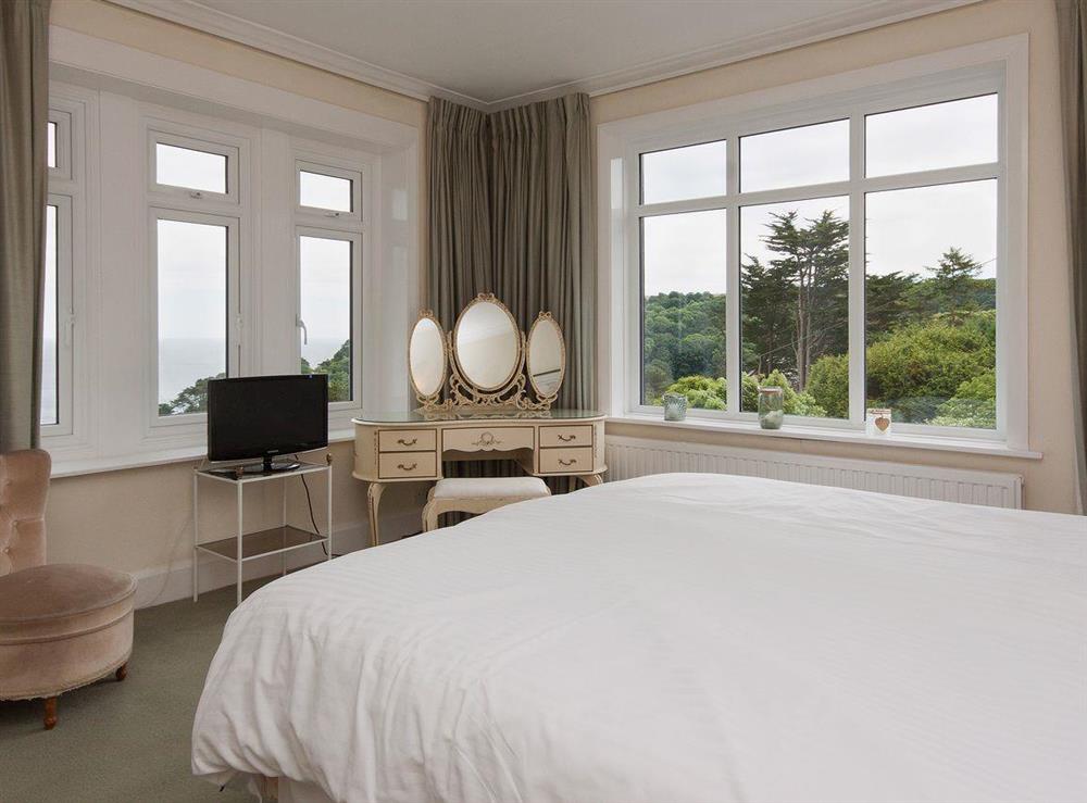 Lovely dual aspect double bedroom at Windy Heath in Salcombe, Devon