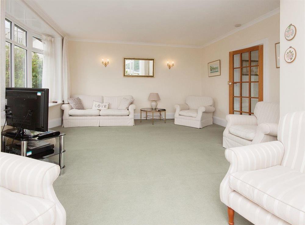 Spacious living room at Windy Heath in Salcombe, Devon