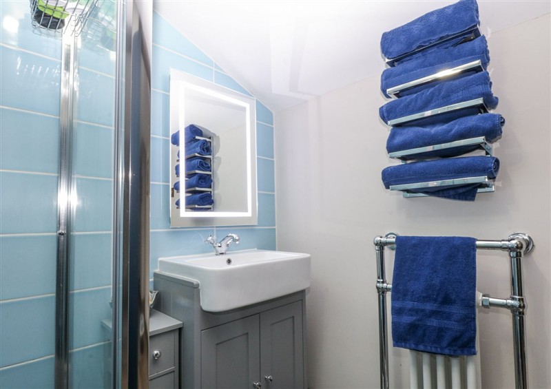 The bathroom (photo 2) at Windyridge, Gwaenysgor