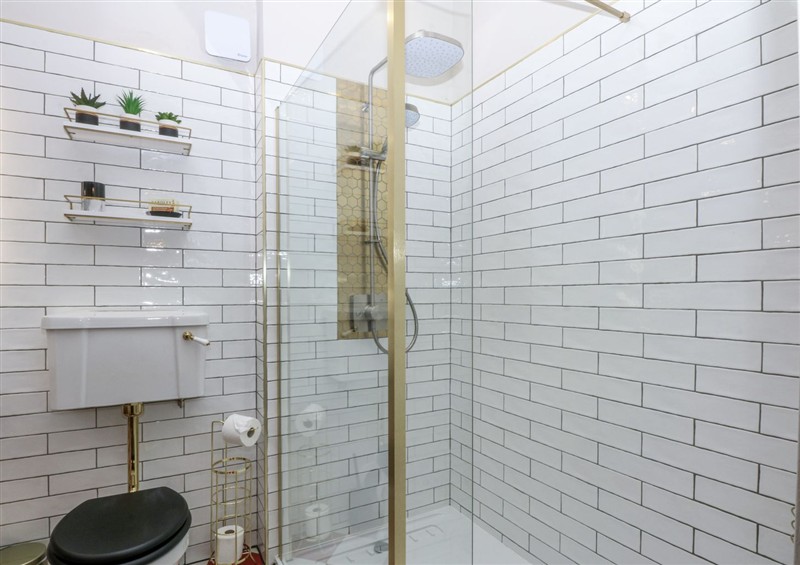 The bathroom (photo 3) at Windyridge, Gwaenysgor