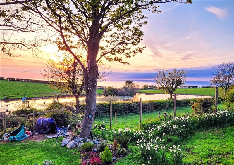 The setting (photo 2) at Windyridge, Gwaenysgor