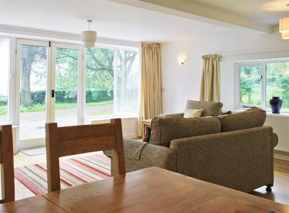 Open plan living/dining room/kitchen (photo 3) at Winhill Cottage in Bamford, South Yorkshire