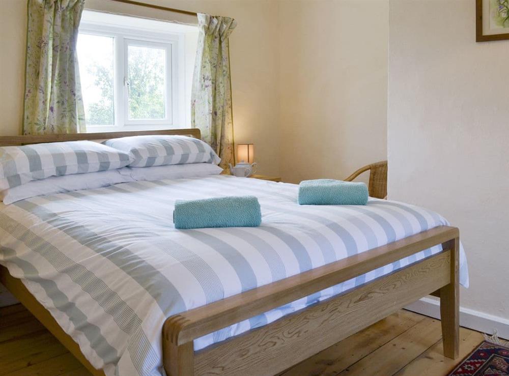 Relaxing double bedroom at Winscott Cottage in Holsworthy, near Bude, Devon