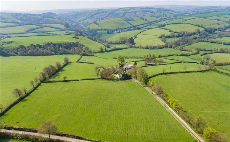 The setting around Winsford Cottage