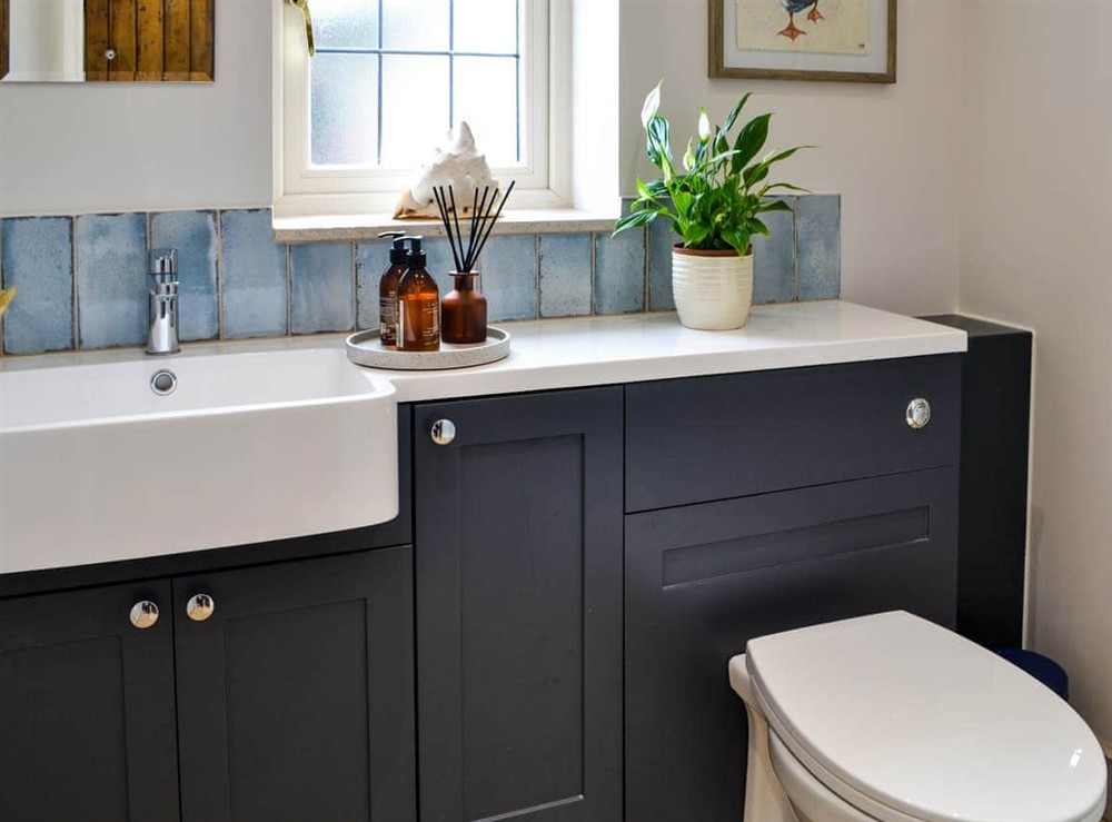 Bathroom at Winship Cottage in Winestead, North Humberside