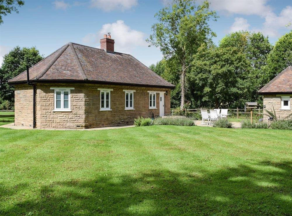 Wishing Well Cottage is a detached property