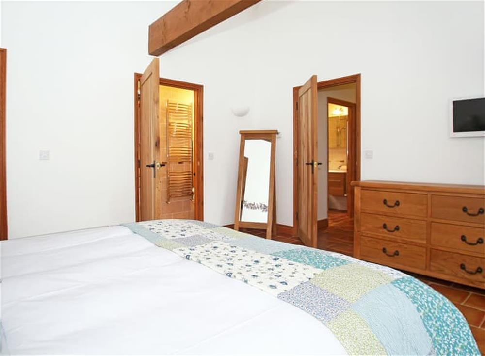 Double bedroom (photo 3) at Wisteria Cottage in Acrise, nr Folkestone