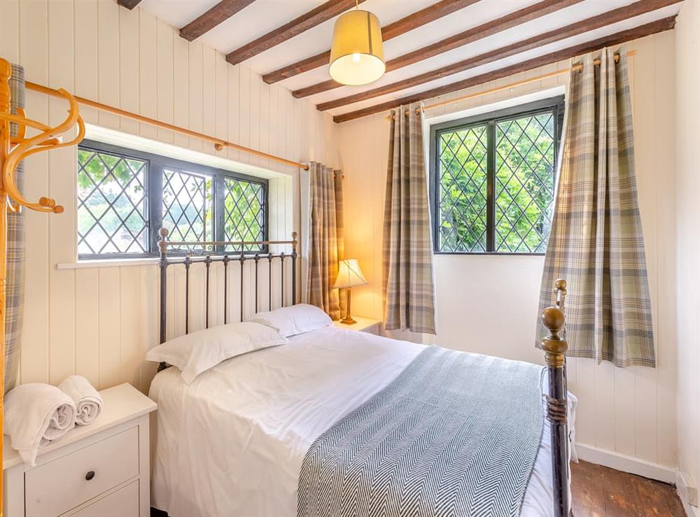 Double bedroom at Wisteria Cottage in Westfield, near Hastings, East Sussex