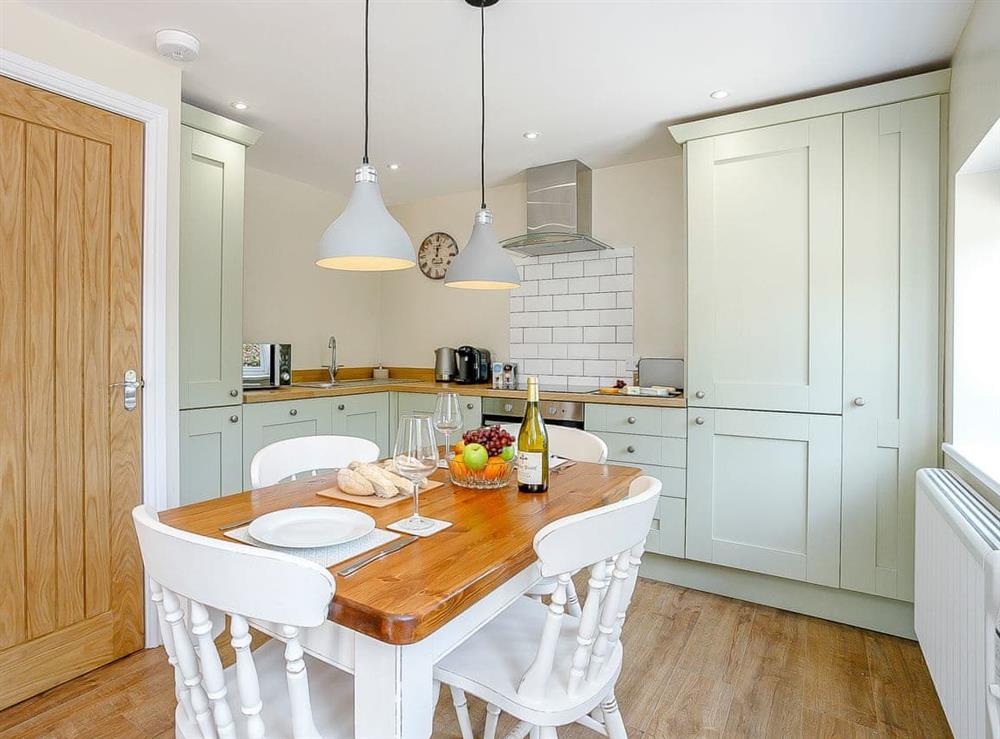 Kitchen and dining area at Wits End Cottage in Roughton, near Woodhall Spa, Lincolnshire